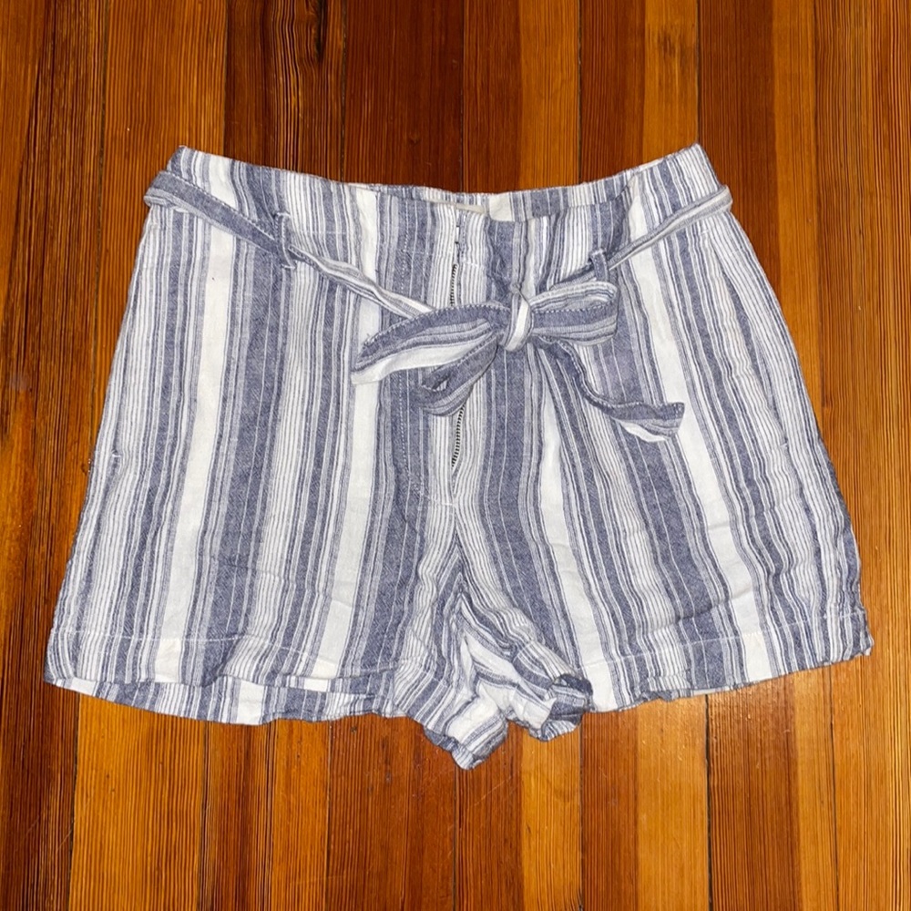 Tie-waist linen shorts
